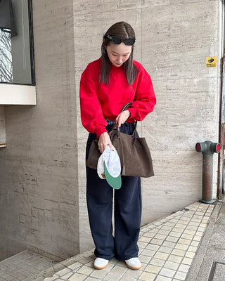 Simple cropped sweatshirt