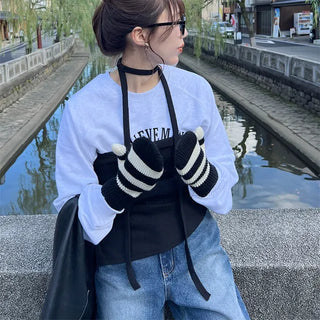 Border Touch Gloves