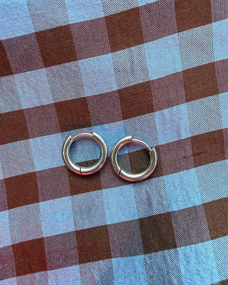 Simple 10mm hoop earrings