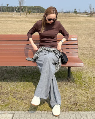 Oblong neck cropped sleeve T-shirt