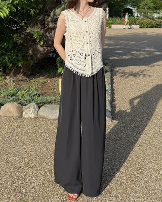 Wide pintuck belted slacks