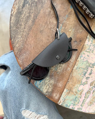 Glasses holder