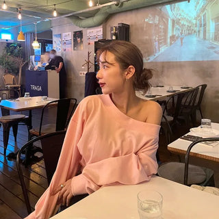 Off-shoulder cropped sweatshirt