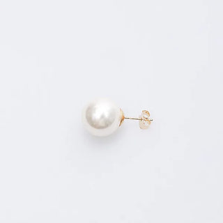 Pearl earrings