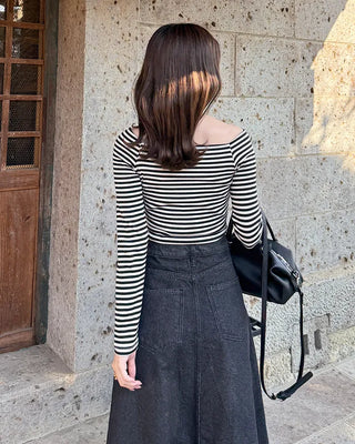 Classic Border Off-Shoulder Long Sleeve T-Shirt