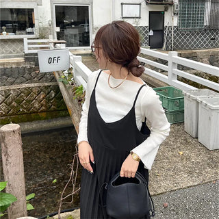 Boat neck knit