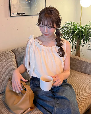 Shoulder ribbon bow tie sleeveless blouse