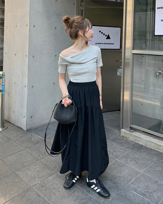 Off-shoulder front twist t-shirt