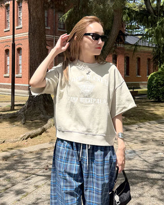 Cut-off hem sweat half-length T-shirt