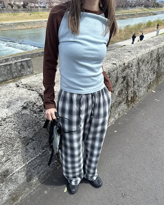 Raglan sleeve color-point knit