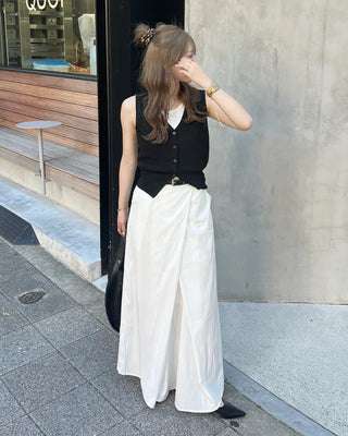 V-neck knit vest
