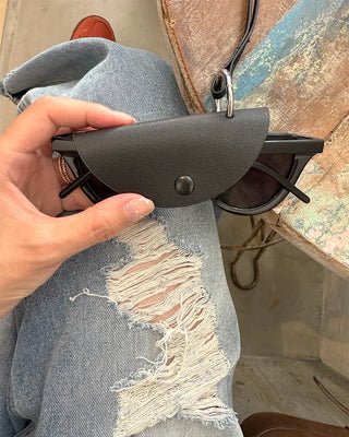 Glasses holder