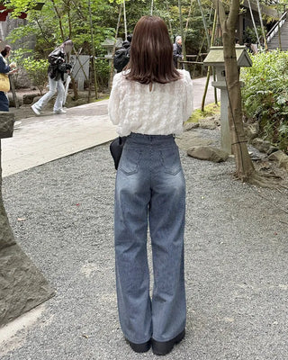 Seersucker frill short-sleeved blouse
