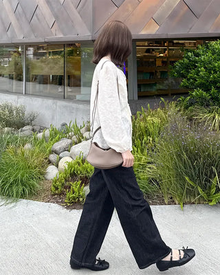 Two-strap flat shoes