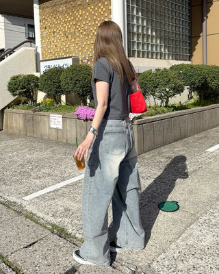 Side-out seam pleated denim pants