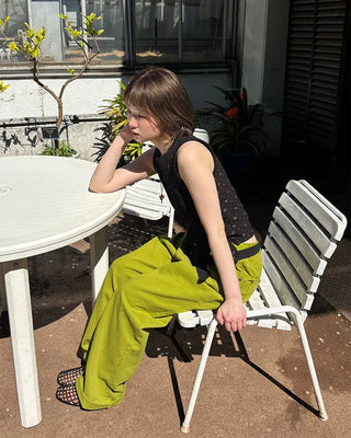Flower scalloped hem ribbed sleeveless top