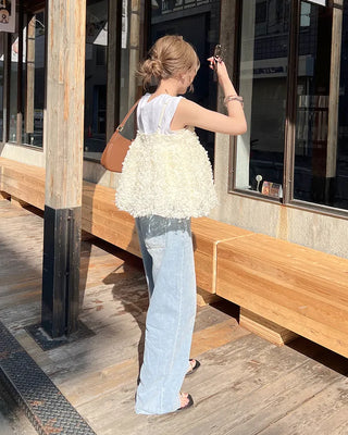 Simple sleeveless T-shirt