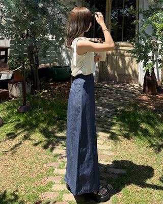 Simple linen maxi skirt with elastic waistband