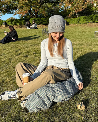 Simple long-sleeved T-shirt with half buttons