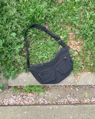 Pocket shoulder bag