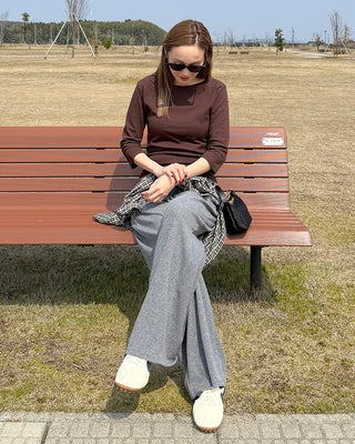 Oblong neck cropped sleeve T-shirt