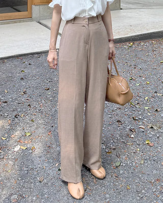 Simple straight-fit slacks