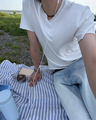 Cut-off point short-sleeved T-shirt