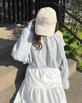 Lace Shoulder Point Sweatshirt