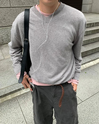 V-neck long-sleeve knit