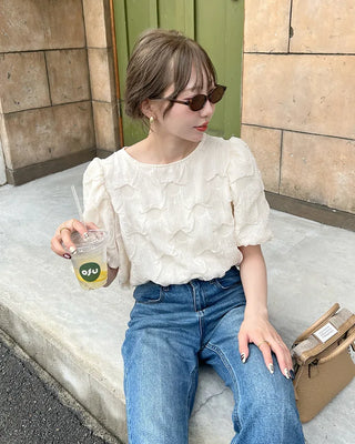 Embossed puff blouse