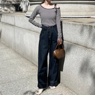 Asymmetrical Shoulder Crop Border T-Shirt