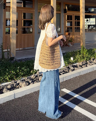 V-neck string punching blouse