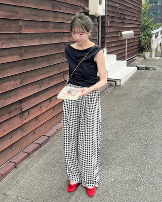 Asymmetrical Boat Neck Sleeveless T-Shirt