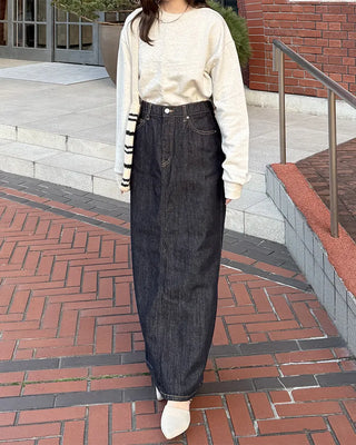 Non-faded H-line denim skirt
