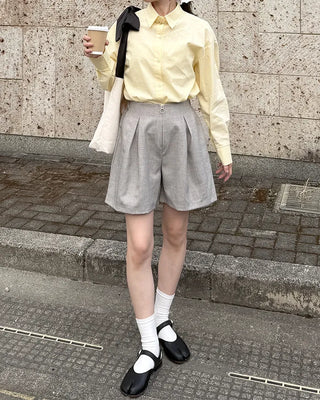 Pastel-colored basic shirt