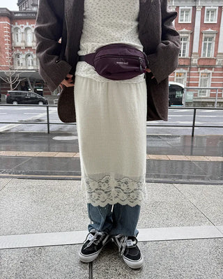 Lace-point skirt