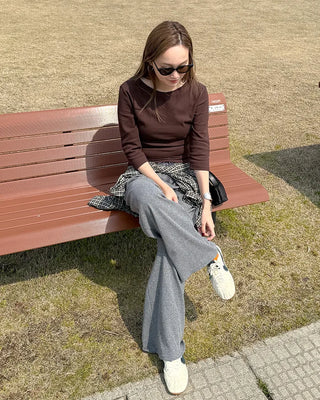 Oblong neck cropped sleeve T-shirt