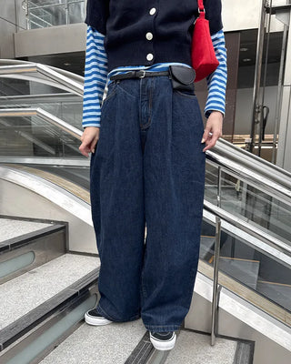 Wide-fit pintuck denim pants