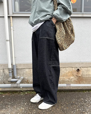 Stitch pocket raw denim pants