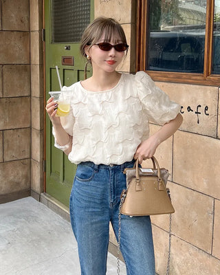 Embossed puff blouse