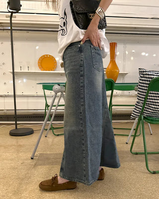 Suede ribbon loafers