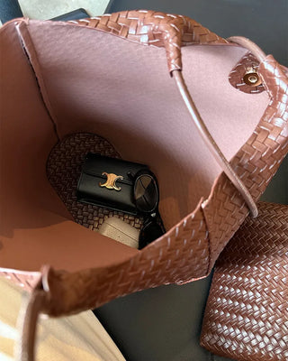 Grid Point Shoulder Bag