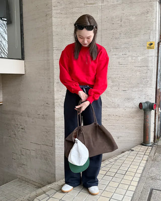 Simple cropped sweatshirt