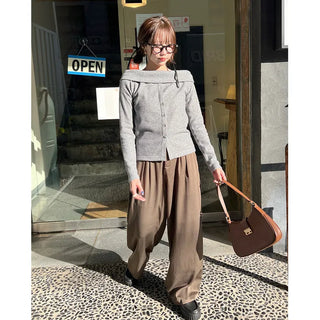 Off-shoulder button knit