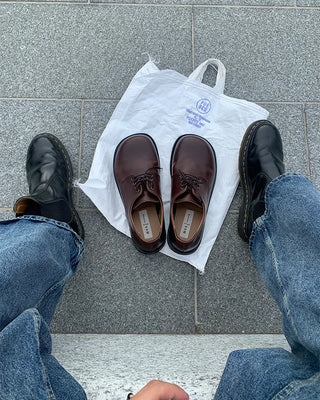 Wide derby shoes