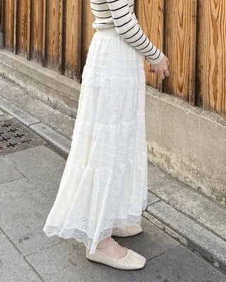 Flower punched long skirt
