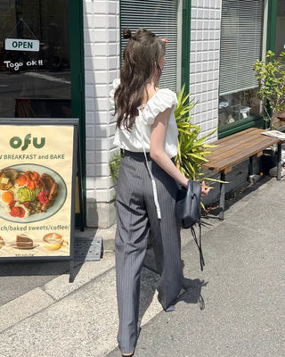 Shoulder puff shirring blouse