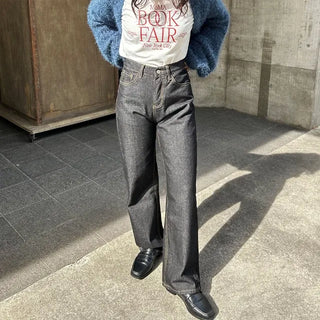 Straight-leg jeans