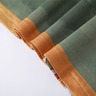 Crewneck contrast character print crop top