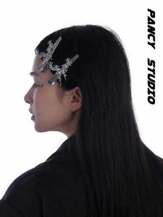 DIAMOND-EMBEDDED BUTTERFLY CLIP